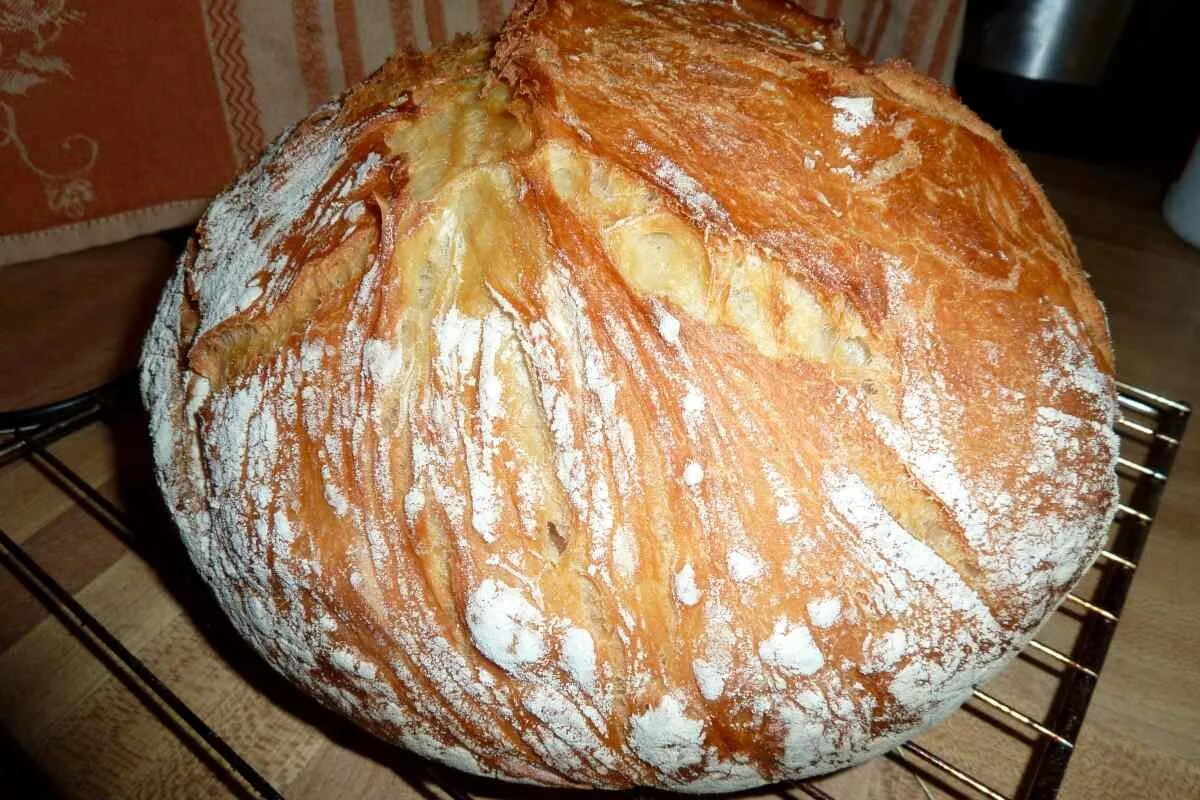 Домашний хлеб в духовке бабушкины. Домашний хлеб. Как испечь хлеб в духовке пошаговый. Хлеб из печи. Ржаной хлеб в духовке.