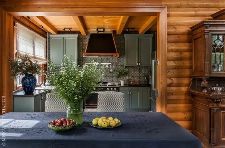 Интерьер дач домов Handcrafted Hideaway Near Mendocino in Albion Tiny house cabin, Cabin interiors,