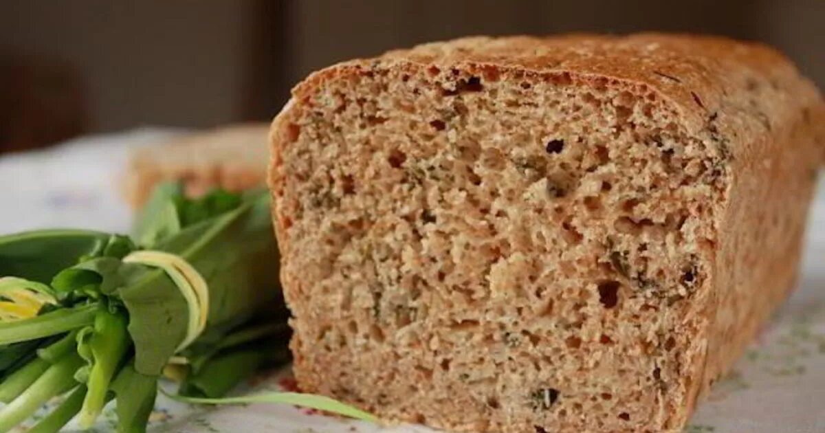 Рецепт отрубного хлеба. Хлеб пшеничный отрубной. Белково отрубяной хлеб. Черный хлеб с отрубями. Хлеб с отрубями в хлебопечке.