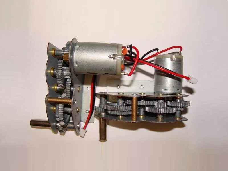 Редуктор для танка тигр 1/24. Tamiya модели rc модель. Трансмиссия танка т-34. Редуктор танка. Редуктор тамия.