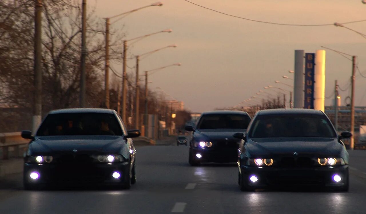 Ваз 2110 на автомате. Едет бандитка. Бмв е34 и е39. Машина едет ауе. Едет бандитка.