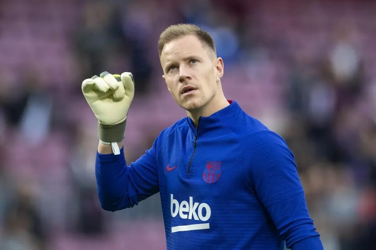 Тер штеген. Manuel neuer футболист. Нойер. Топовые вратари. Нойер вратарь номер.