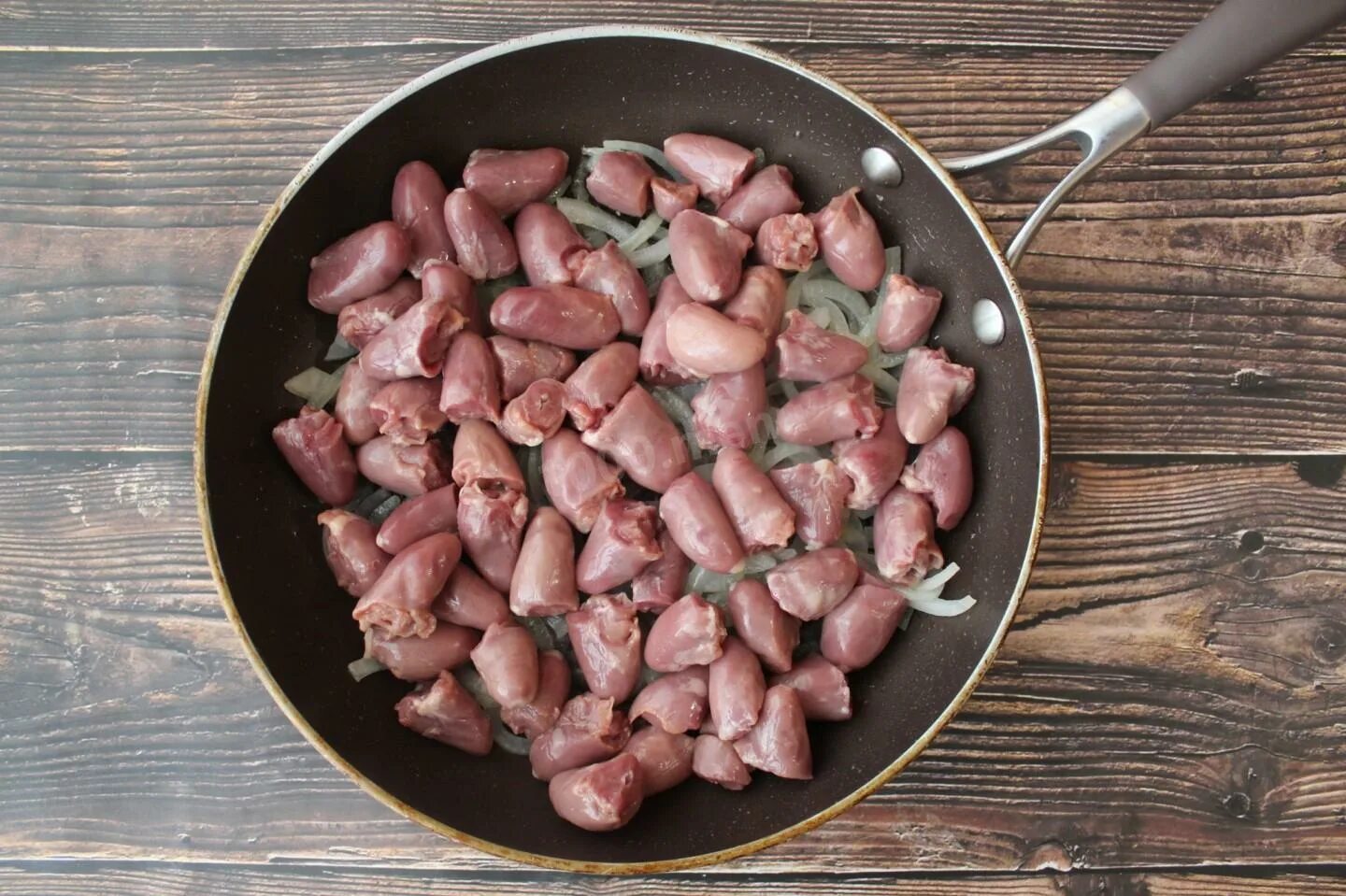Куриное сердце рецепты приготовления на сковороде. Куриное сердце рецепты приготовления на сковороде. Жареные куриные сердечки на сковороде. Куриные сердечки на сковороде. Куриные сердечки на сковороде.