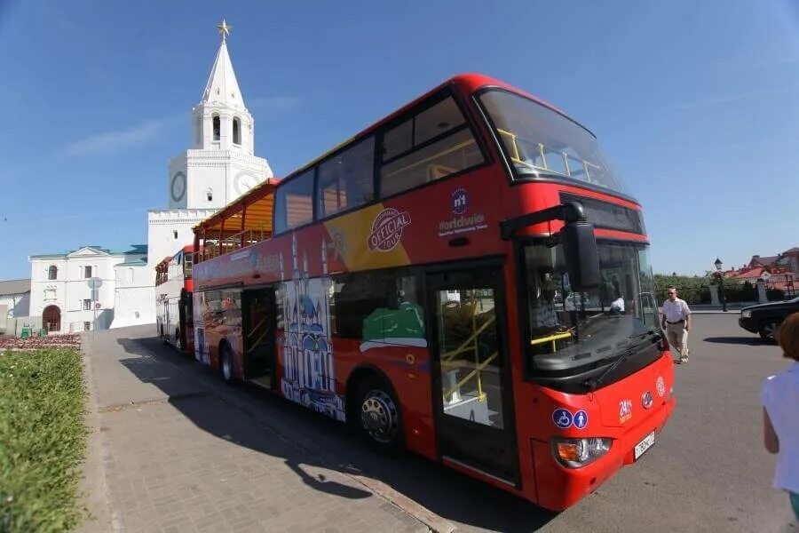 Экскурсия по казани на автобусе расписание цены. Экскурсия City Sightseeing Казань. Казань автобус City Sightseeing. Двухэтажный автобус Higer klq6109gs экскурсионный. Казань автобус City Sightseeing экскурсии.