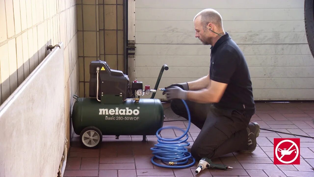 Metabo basic 250-24 w. Metabo basic 250-24 w 601533000. Двигатель для компрессора metabo. Metabo 24 w. Воздушный компрессор metabo 250-24.