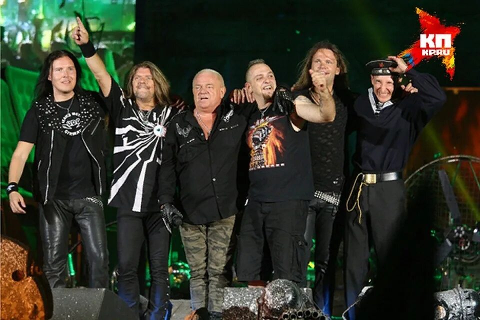Кипелов штиль. Удо диркшнайдер и ария. udo dirkschneider и кипелов. удо диркшнайдер волгоград 2013. удо и кипелов.