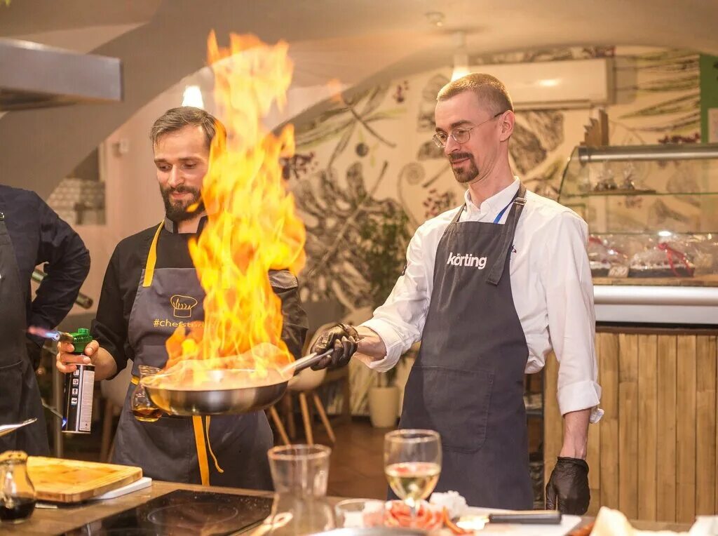 Мастер шеф повар. Мастер шеф повар. Мастер шеф победительница 3 сезона. Шеф-повар гордон рамзи. Мастер шеф повар.