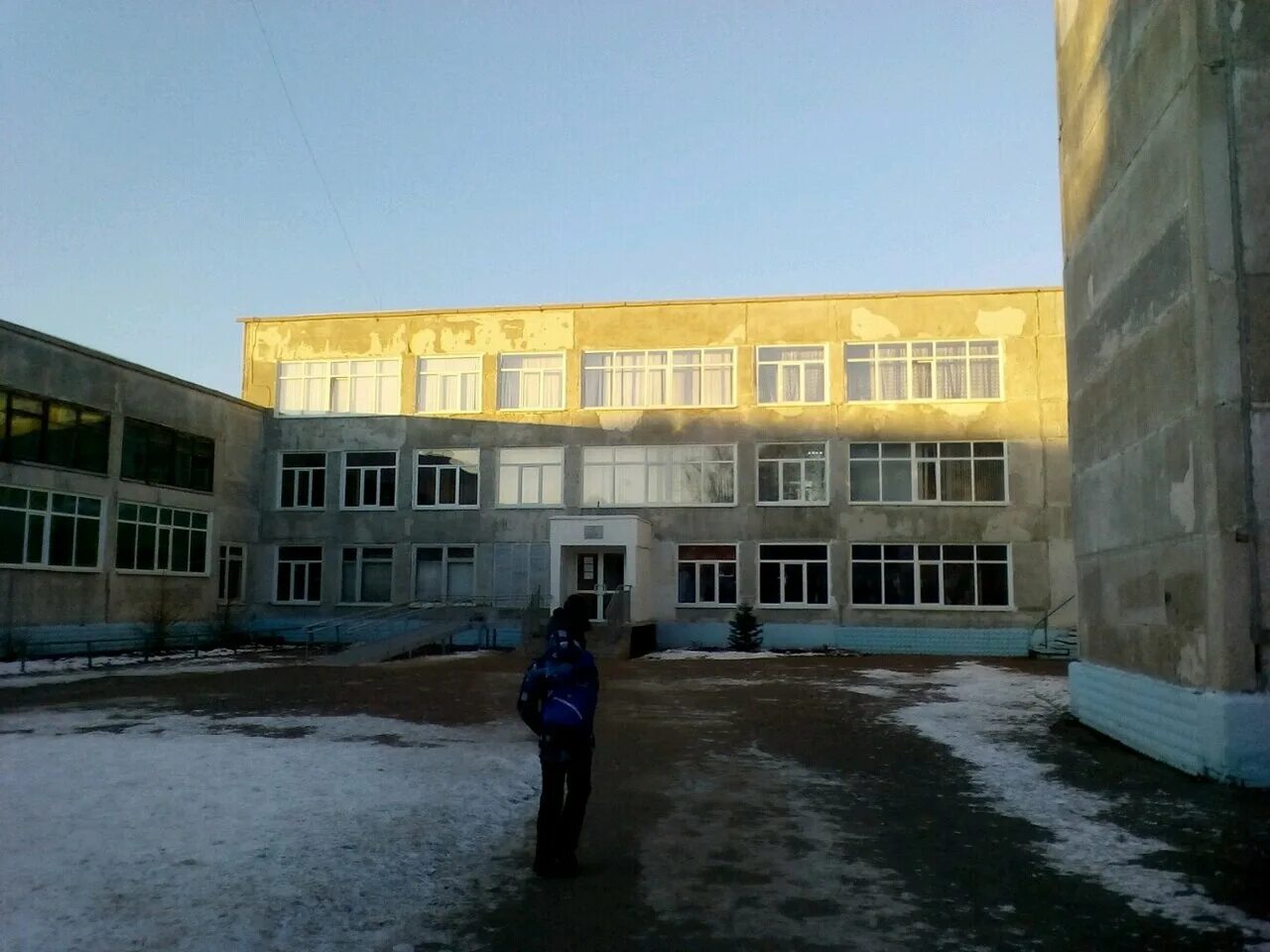 школа 107 новокузнецк новоильинский район. школа 107 омск учителя. школа номер 107 екатеринбург. школа 107 барнаул. школа номер 6 омск.