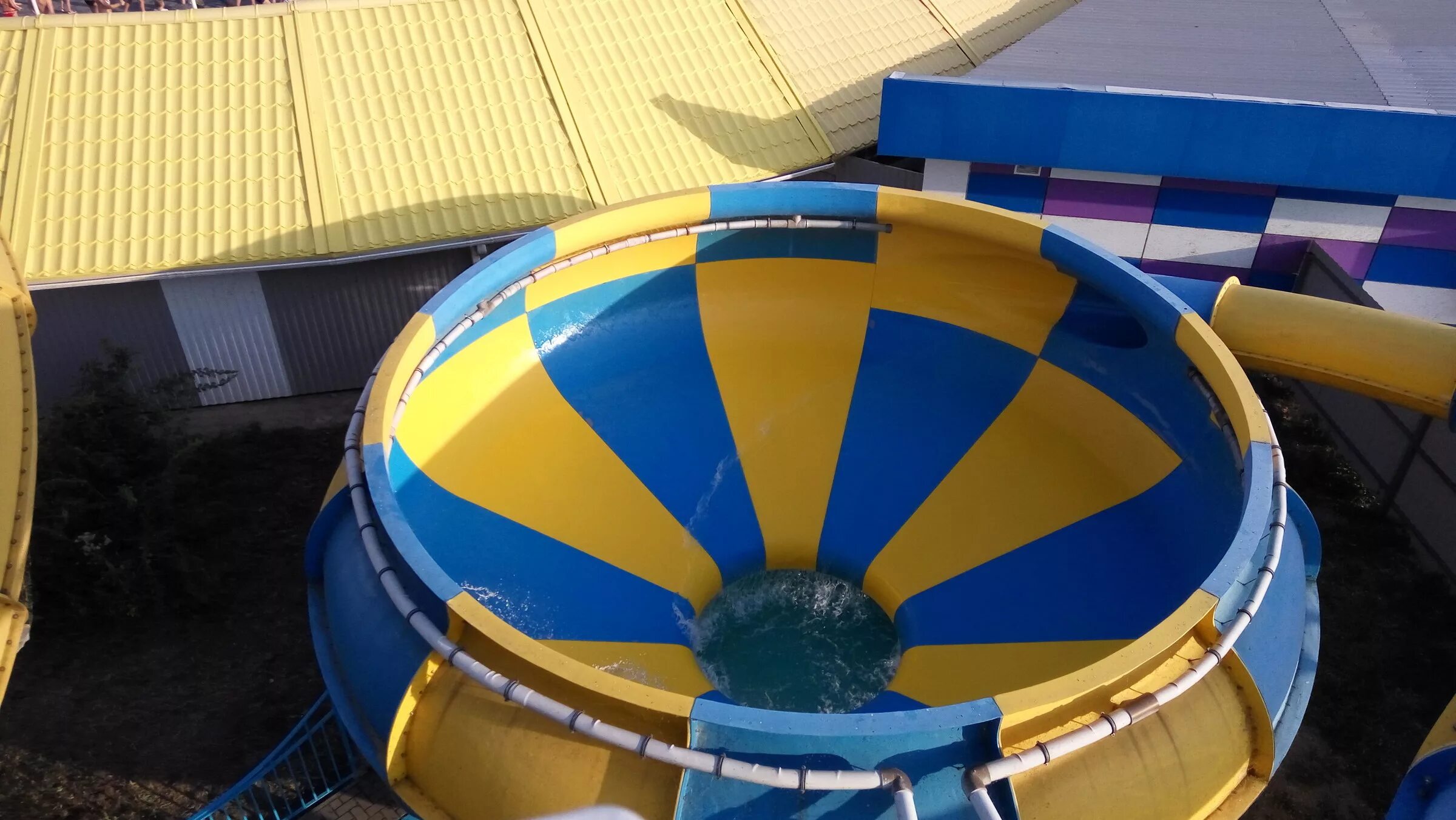 город таганрог аквапарк лазурный. аквапарк лазурный таганрог. азовское море аквапарк лазурный. аквапарк г таганрог. лазурный аквапарк таганрог 2023.