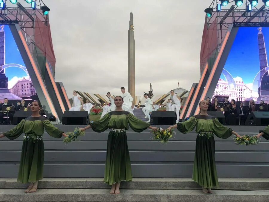 Концерт беларусь минск. Белорусский ансамбль хорошки. Концерт беларусь минск. Минщина сердце беларуси концерт. Концерт беларусь минск.