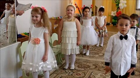 В саду 8 рядов