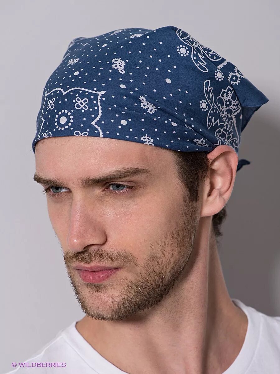 Платок на голову мужчине. Bandana. Бандана мужская. Бандана на голову мужская. Мужской платок на голову.