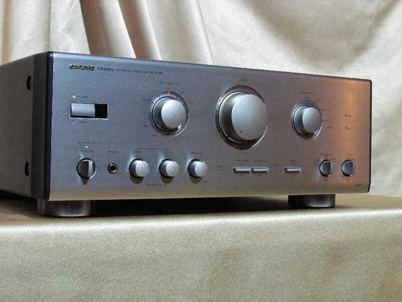 Усилитель Onkyo a-917rv2. Onkyo a-8850. Onkyo Integra a-8870. Onkyo Integra a-8780.