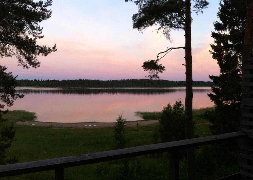 Орегон штат сша гора. Озеро триллиум орегон сша фото. Озеро стройное. Штат орегон природа. Штат орегон природа.