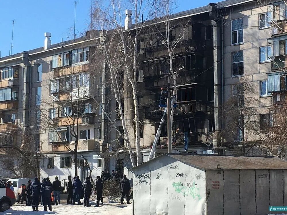 Магнитогорск дом сегодня. Дом в Магнитогорске взрыв. Доменщиков 19 Магнитогорск. Взрыв газа в доме в Магнитогорске. Взрыв газа в Магнитогорске дом сейчас.