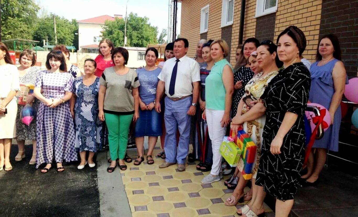 Детский сад 176 владикавказ. Северная осетия новый детский сад. Детский сад 11 радуга моздок. Садики моздок. Детский сад моздок ул юбилейная.
