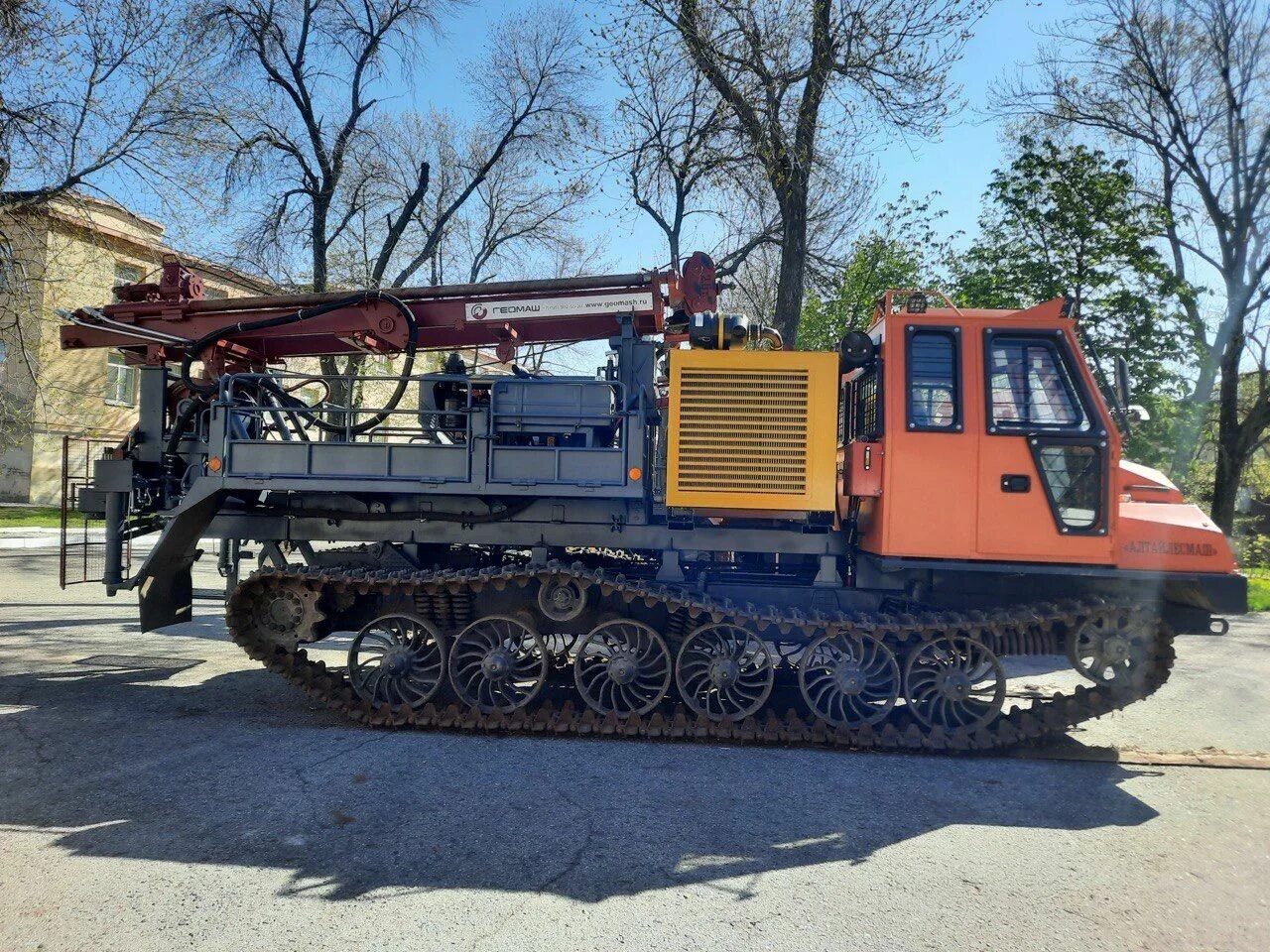 Шасси ТЛ-5алм. ТЛ-5алм-01 (УРБ-4т). Шасси ТЛ-5алм-01. Трактор лесохозяйственный ТЛ-5алм. Буровая пбу 2