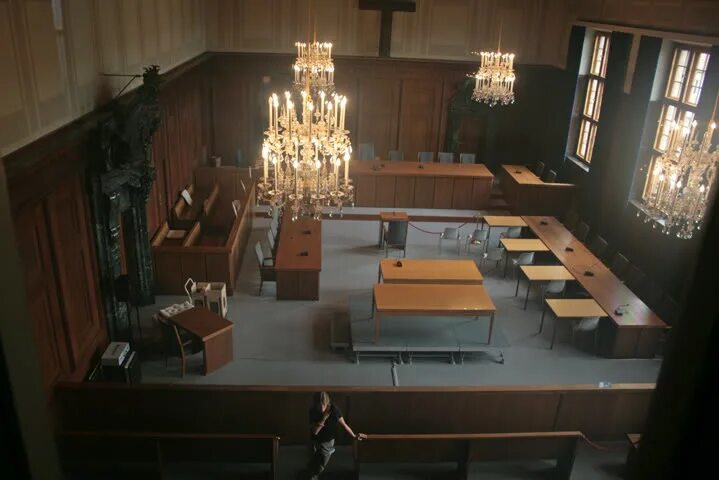 Дворец правосудия нюрнберг зал 600. Дворец правосудия нюрнберг зал 600. Зал 600. Дворец правосудия нюрнберг зал 600. Дворец правосудия нюрнберг 1945.