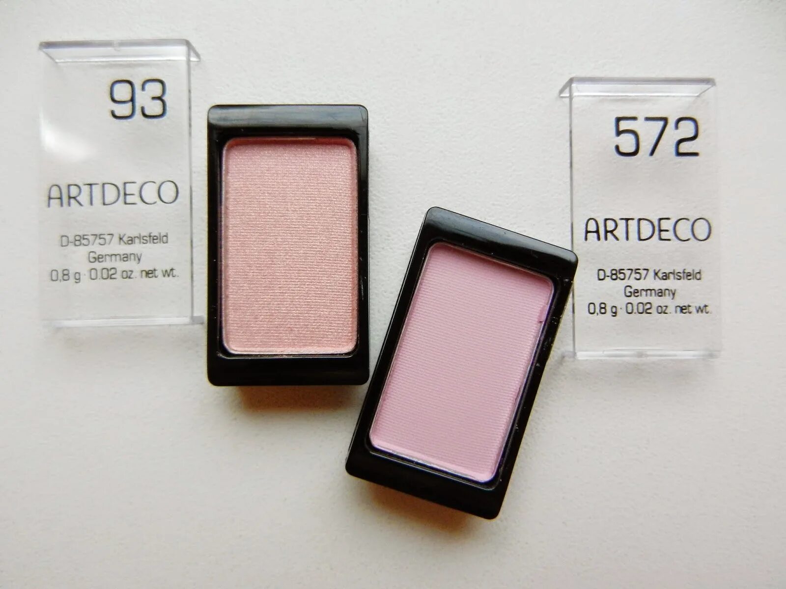 Artdeco eyeshadow. Тени Artdeco матовые тон 526. Тени АРТДЕКО 93. АРТДЕКО теми матовые 93. Тени АРТДЕКО свотчи.