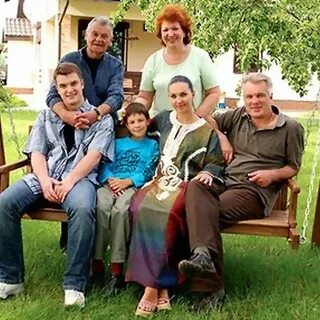 Фото семьи анатолия