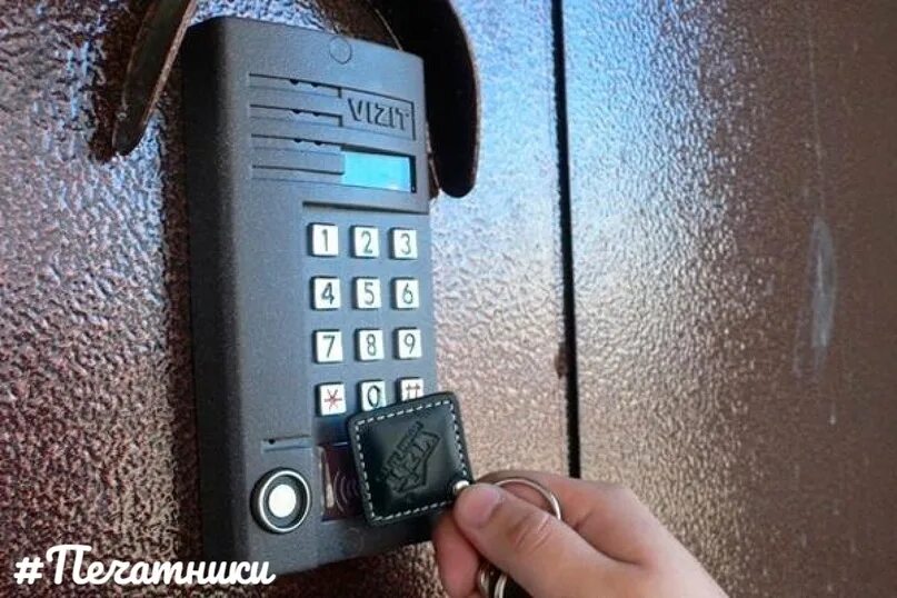 Поставить домофон в подъезд. Домофон в подъезд. фотографии домофонов. видеозапись с домофона визит. ремонт домофона.