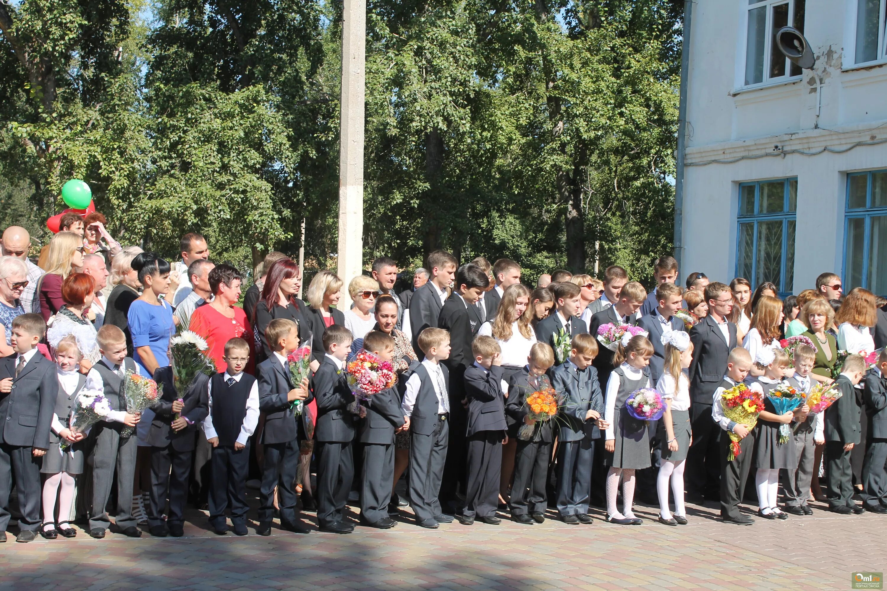 учителя 123 школы. учителя 123 школы. учителя 123 школы. котельников борис директор 123 школы. школа 112 омск.