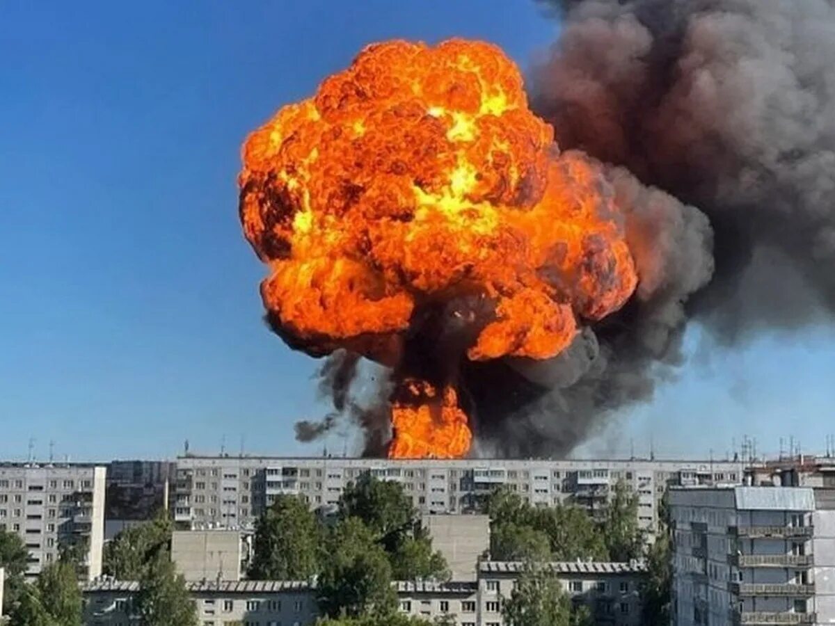 Взрыв АЗС В Новосибирске 14. Взрыв бензоколонки в Новосибирске.