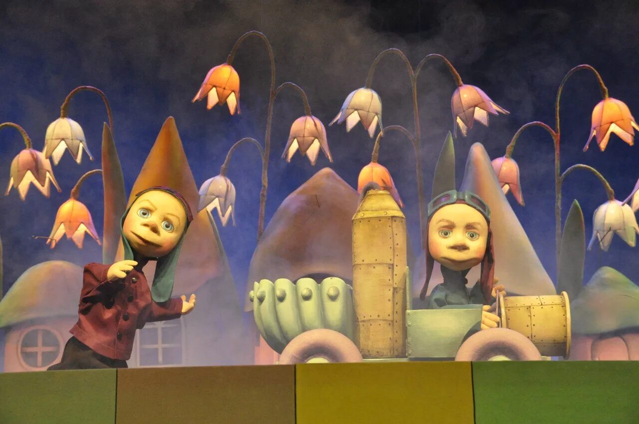 театр кукол друзья. незнайка декорации к спектаклю. куклы маппет шоу. театр кукол друзья. «незнайка на луне» театр кукол.