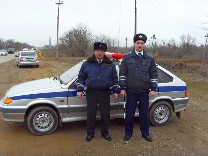 Гаи невинномысск. ДПС Зеленокумск. ДПС Г Буденновск. ДПС город Изобильный сотрудники. Сотрудники ГИБДД Георгиевск.