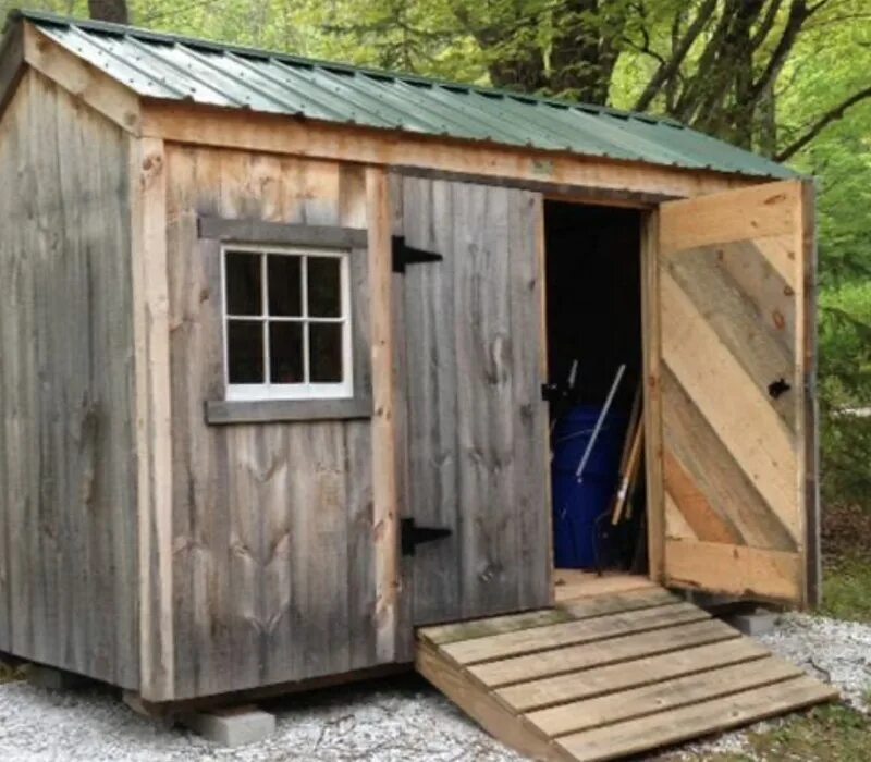 Ферма амбар. Шед сарайчик. Старый сарай. Черный деревянный сарай. Ye olde shed.