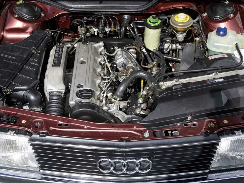 Дизель в каких машинах. Audi 100 2.5 TDI. Ауди 100 c4 2.5 Motor. Audi 100 2.2 Turbo. Ауди 100 с4 2.3.