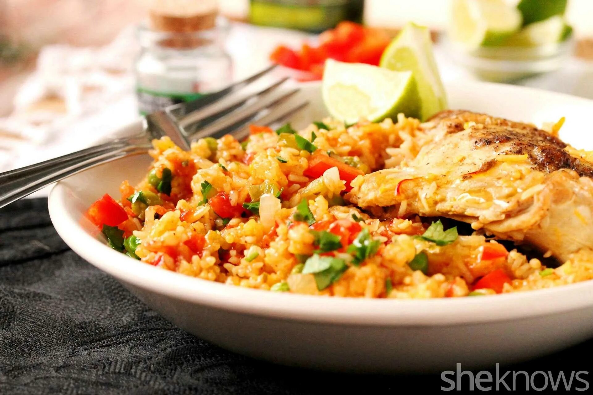 Как приготовить рис с овощами и курицей. Аррос кон польо. рис с курицей - arroz con pollo. арроз кон пойо arroz con pollo. коста-рики arroz con pollo.
