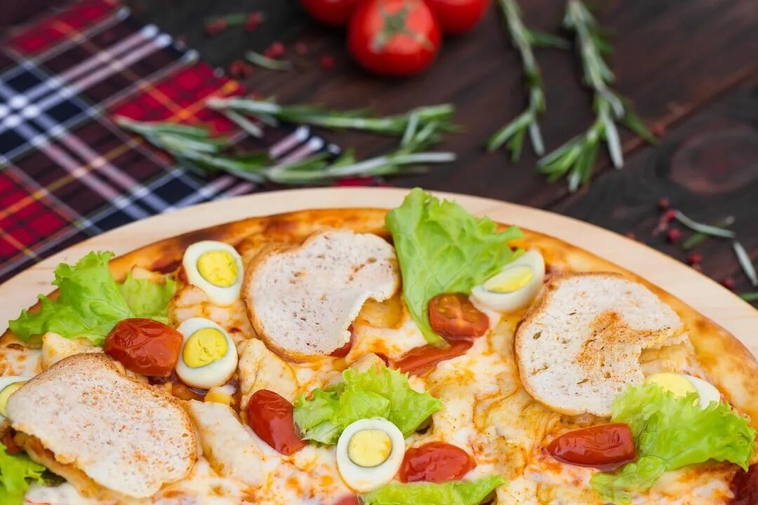 Пятницкая улица 3 отрадное ресторан. Пицца императрица. "кухни народов мира" грузия. Грузинский стол. Вкусная пицца.