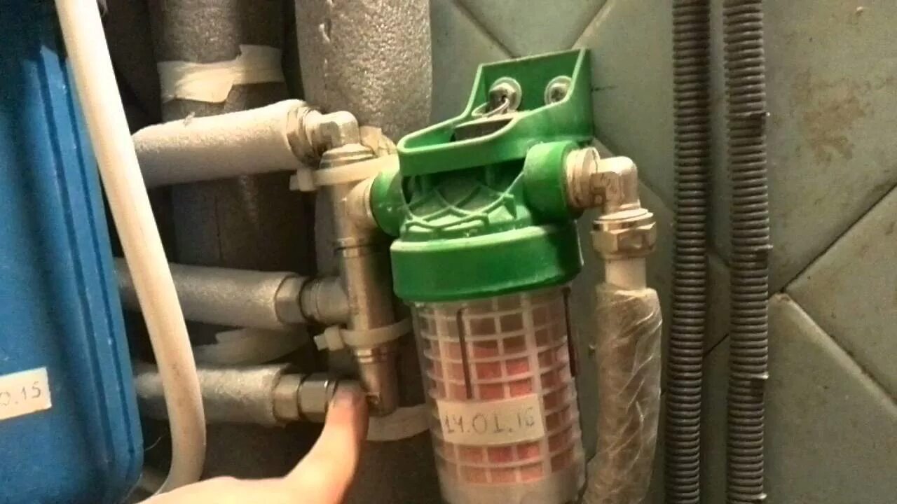 Очистка фильтра газового котла. Фильтр для водогрейки от накипи. Фильтр для умягчения воды для газового котла. Фильтр для бойлера Scalex. Фильтр для бойлера для горячей воды.