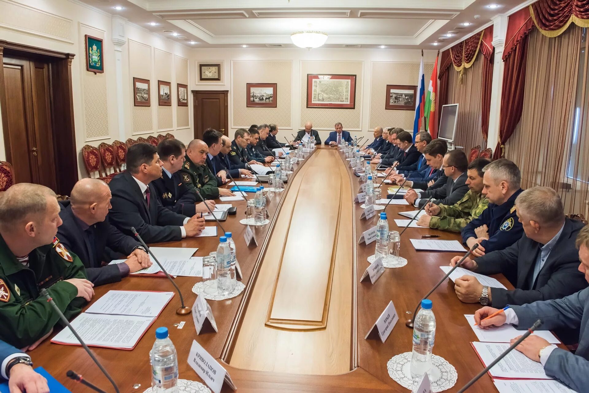 Руководитель оперативного штаба