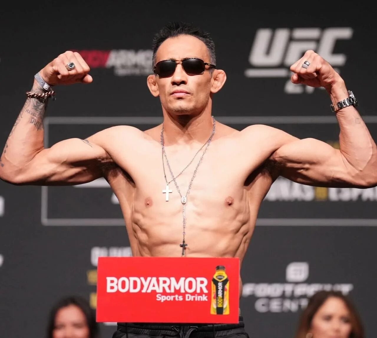Юфс фергюсон. Tony ferguson. Тони фергюсон. Тони фергюсон чемпион. Тони фергюсон чемпион.