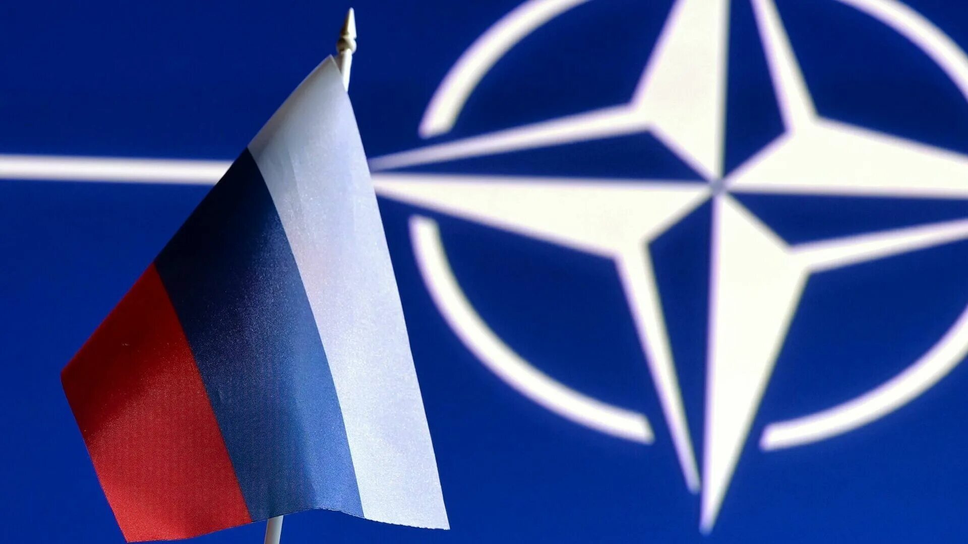 Нов россии и нато. Флаг НАТО 2022. НАТО И ОВД. Герб НАТО. Совет Россия НАТО эмблема.