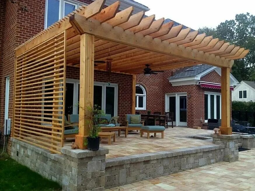 Деревянный навес к дому. Деревянный навес к дому. Деревянный навес над террасой. Пергола гарда. Деревянный навес к дому.