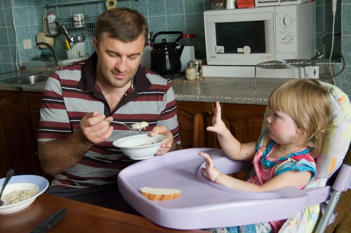 Богатый русский папа. Пореченков реальный папа.