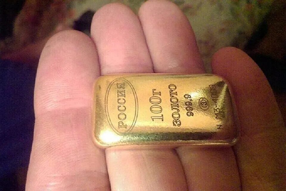 Слиток золота 50 гр. 100 Граммовый слиток золота. Слиток золота 10 грамм. Золотой слиток 100 грамм Сбербанк. 50 гр золото