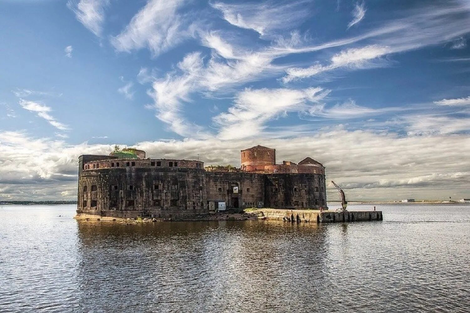 Чумной Форт в Кронштадте. Остров Котлин Кронштадт, Санкт-Петербург,. Fort санкт петербург