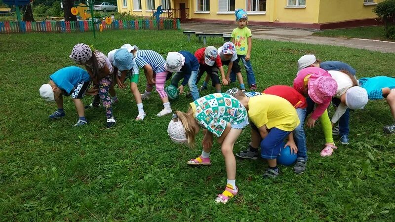 эстафеты с мячом. 4 эстафеты с мячом. эстафета с мячом описание. эстафеты с мячом. эстафеты с мячом для 2 класса.