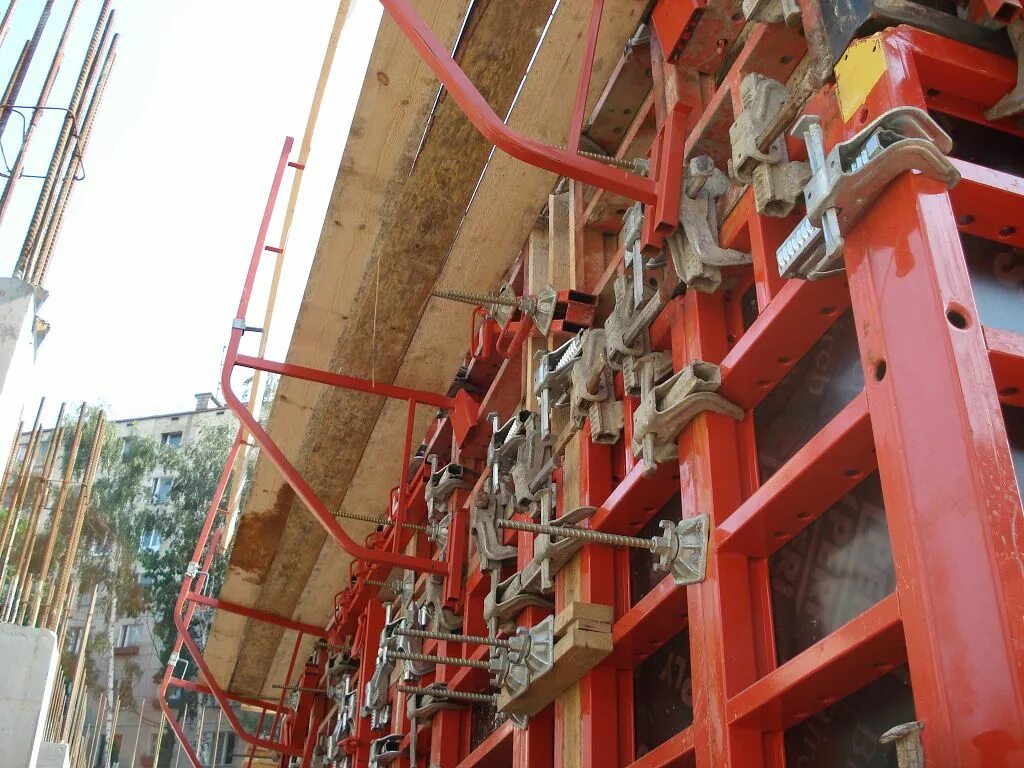 Комплектующие для опалубки пери. Мелкощитовая опалубка дека. Подвесная опалубка. Пример сметы на ленточный монолитный фундамент. Щит переходной ef-st120 для опалубки стен.