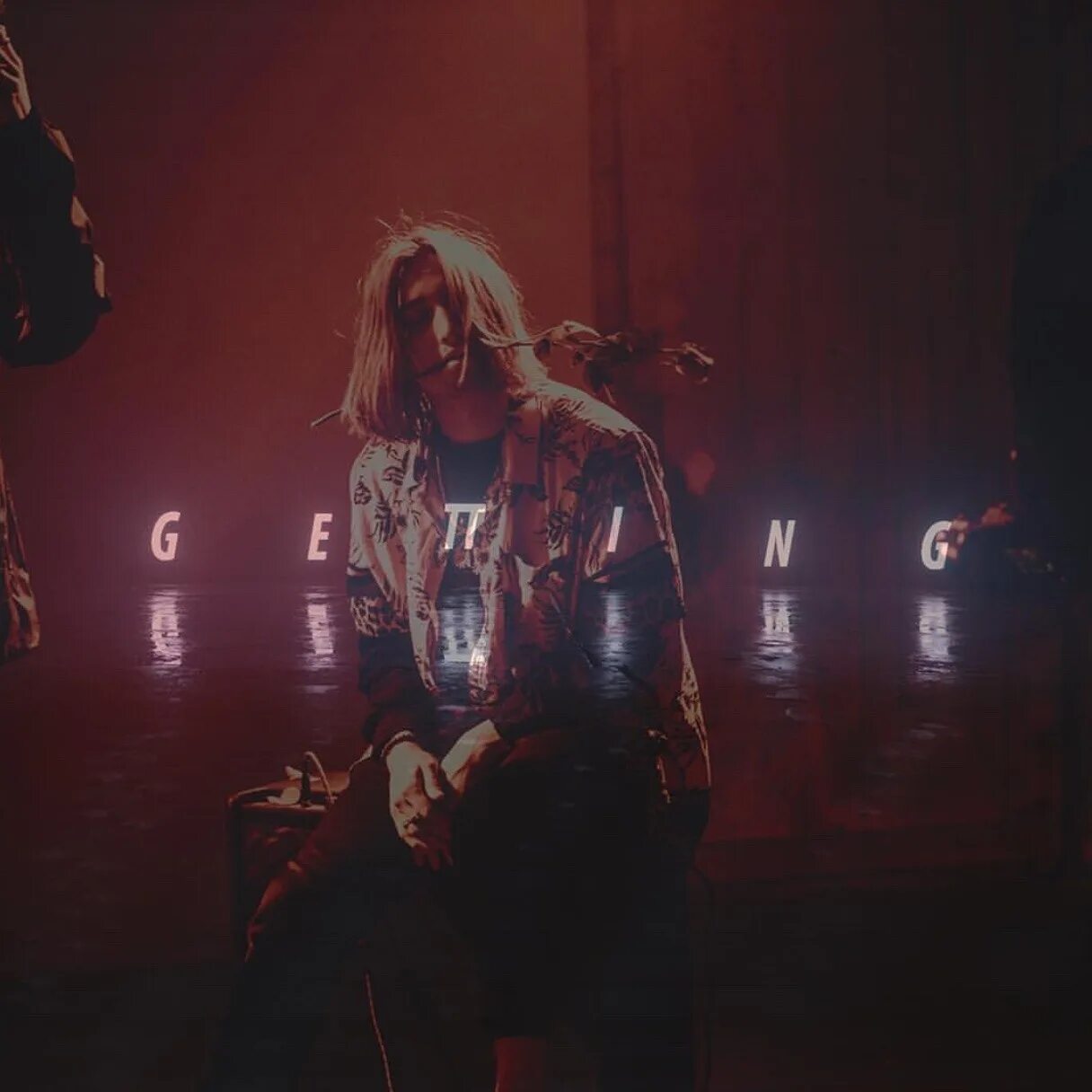 Chase atlantic dancer in the dark. Чейз атлантик. chase atlantic вокалист. chase atlantic эстетика. клинтон кейв chase atlantic.