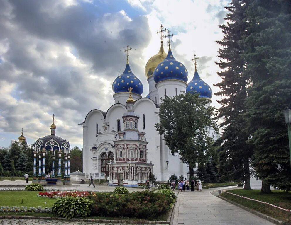 Троице-Сергиева Лавра Успенский собор. Успенский собор Сергиевой Лавры. Успенский собор Троице-Сергиевой Лавры (1559–1585 гг.). Лавра Сергиев Посад.