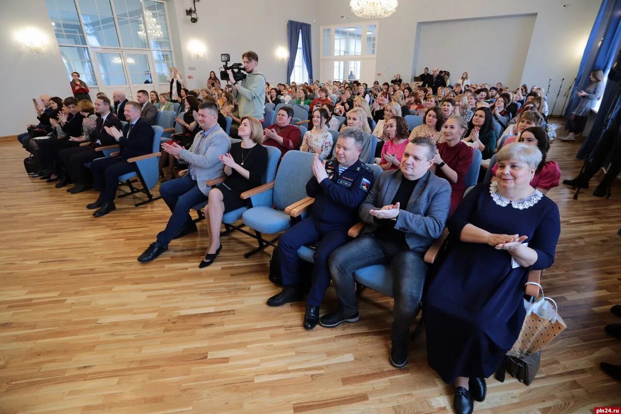 Сегодня свежие новости псковской