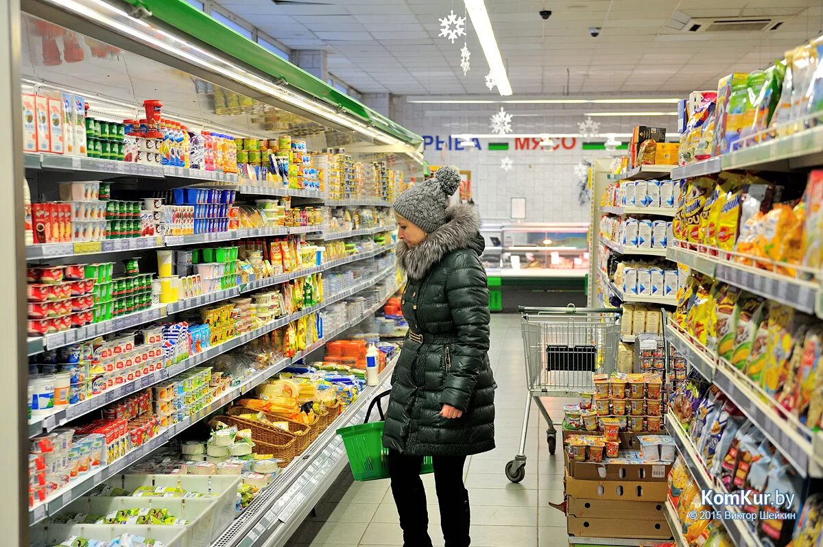 Магазин продукты. Ассортимент магазина. Ассортимент магазина. Товары в магазине. Небольшой продуктовый магазин.