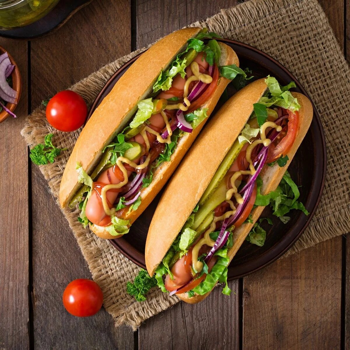 Хот-доги. Закуски на природу. Хот-доги. Хот дог с фаршем. Догфуд.