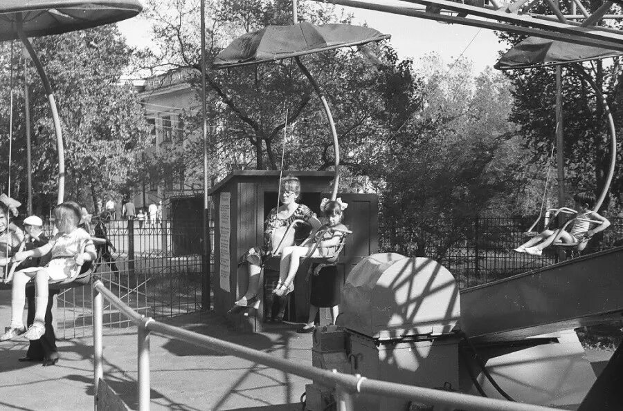 Хабаровск 80. Парк красная пресня в 80е. цпко хабаровск 80е годы. парк доф база каф хабаровск. цпко хабаровск 1990.