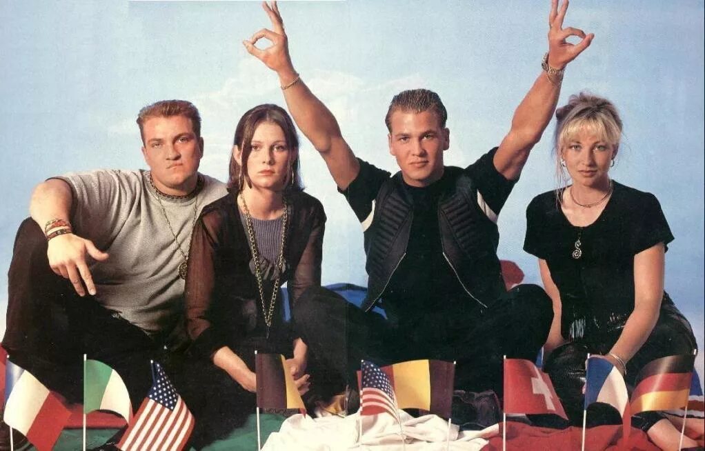 Эйсовбейс песни слушать 80 90 годов. Группа ace of base 2020. Солисты эйс оф бейс. Ace of base. Ace of base в молодости.
